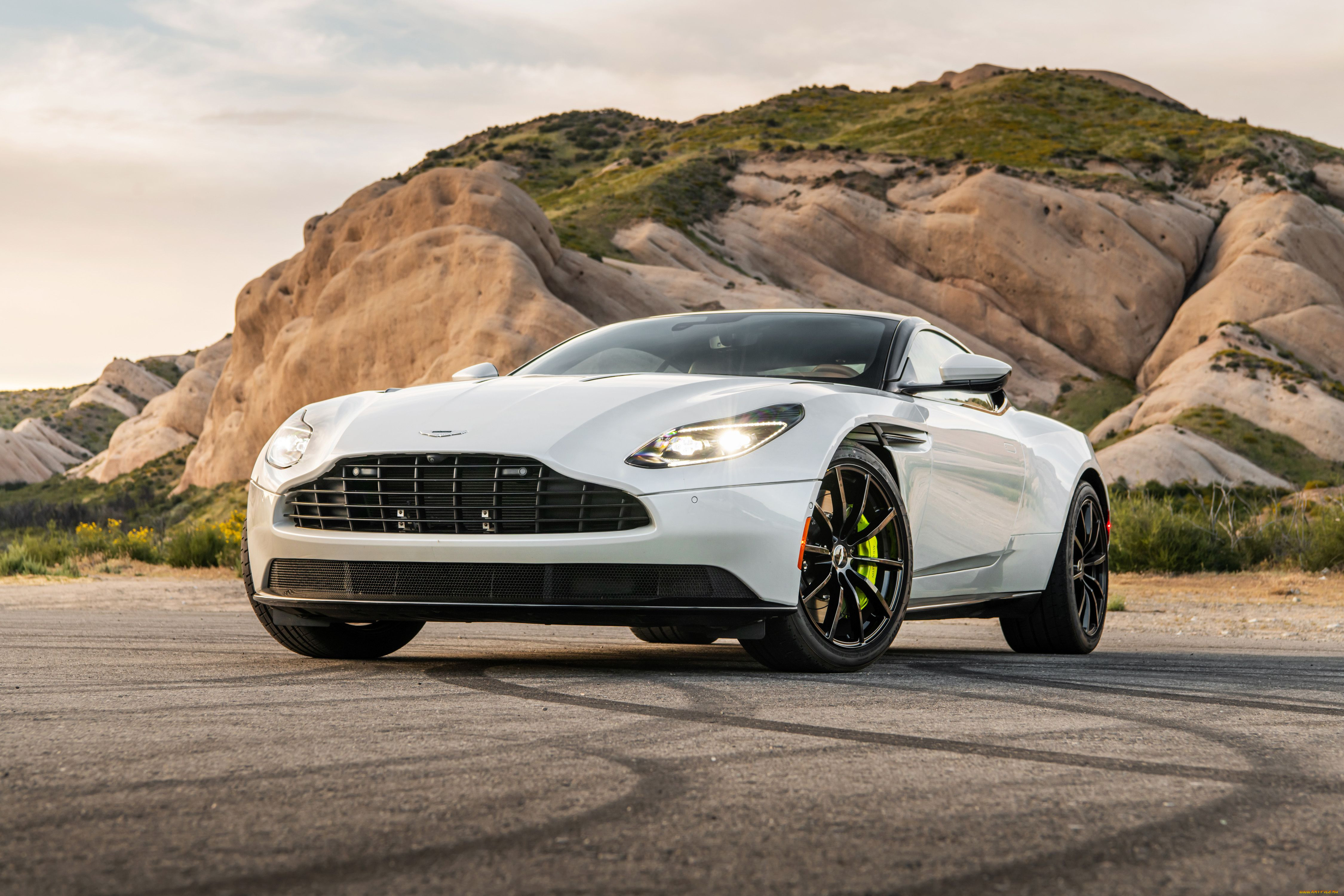 , aston martin, aston-martin